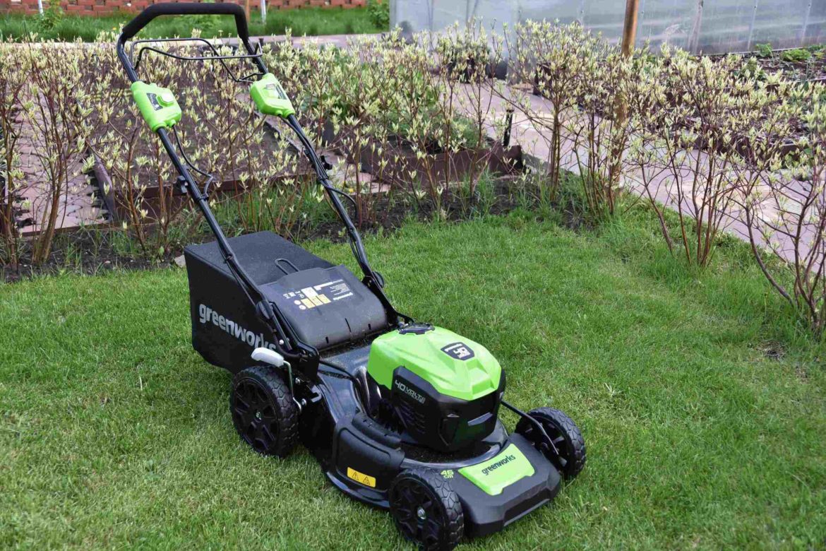 аккумуляторная газонокосилка Greenworks GD40LM46SP