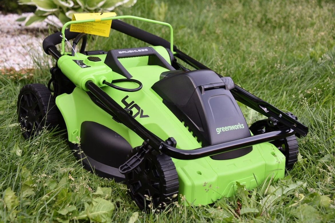 аккумуляторная газонокосилка Greenworks GD40LM16X
