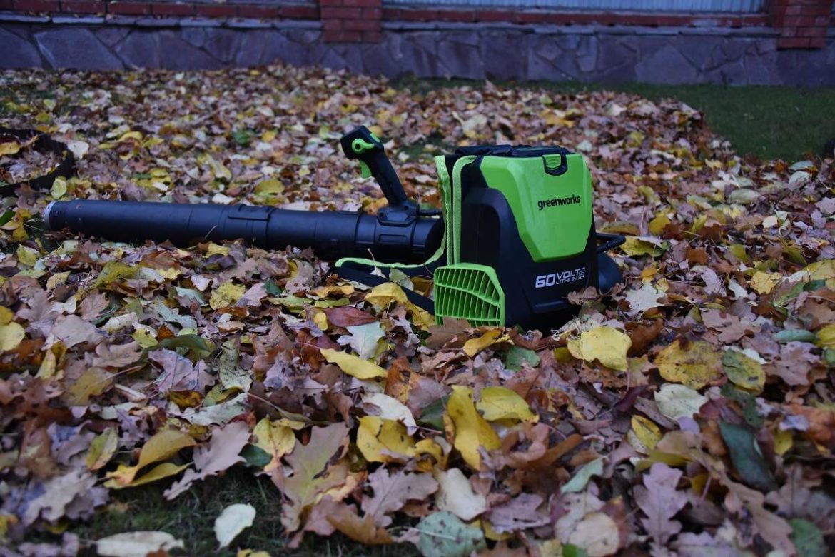 аккумуляторная воздуходувка Greenworks GD60BPB