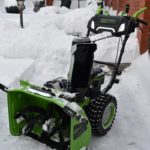 Аккумуляторный снегоуборщик Greenworks GD82ST56