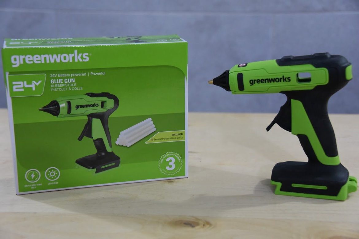 аккумуляторный клеевой пистолет Greenworks G24GLG